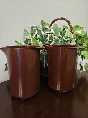 Vintage Rosti Denmark Melamine Pitchers Set of 2 Model 2511 Chocolate Brown 1970
